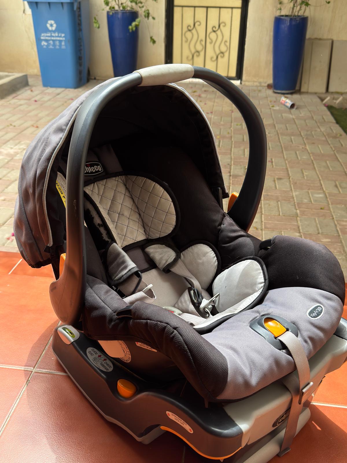 CHICCO -CAR SEAT FROM 0-1 YEAR  - Image 3