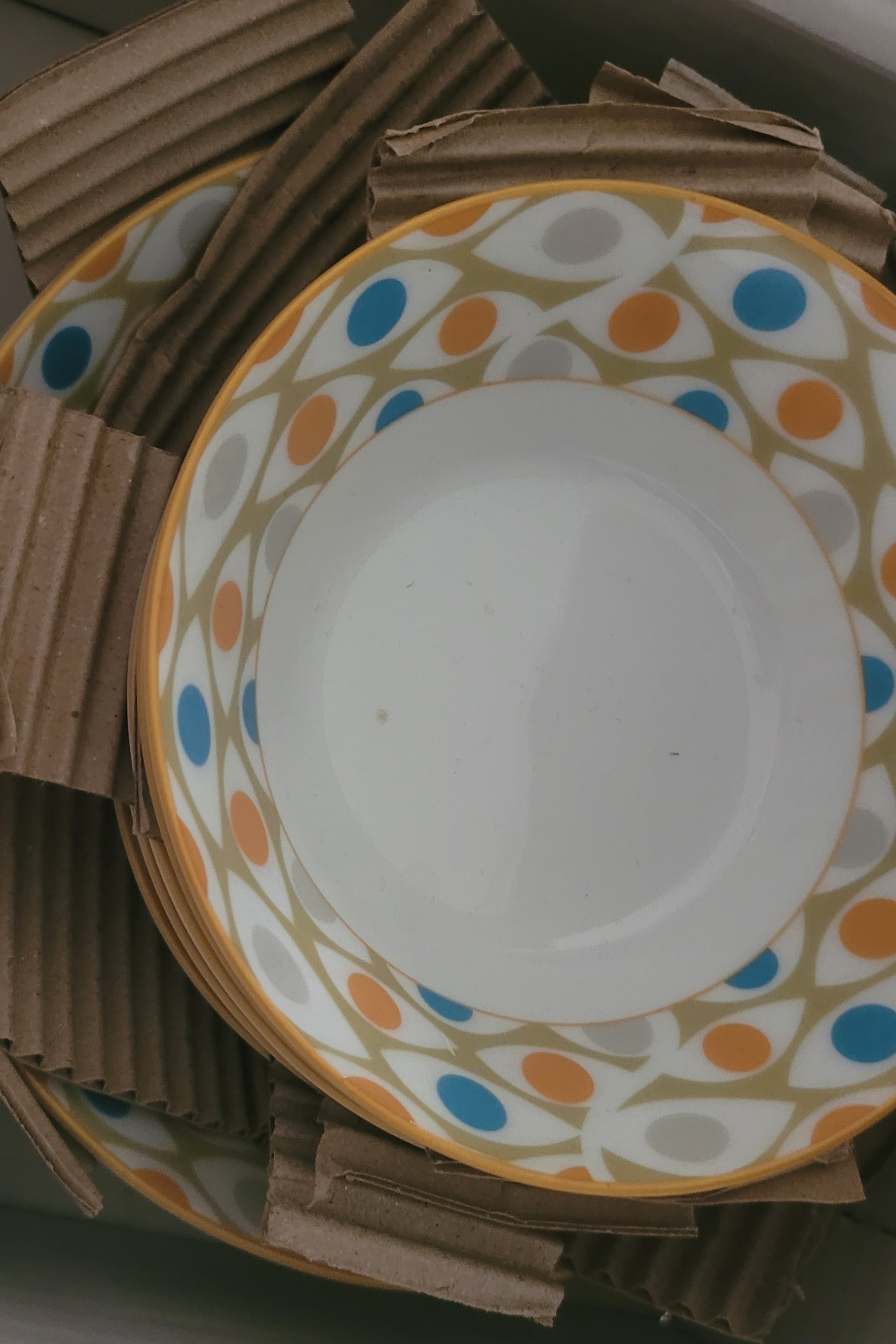 Dinner set. Brand new! - Image 5