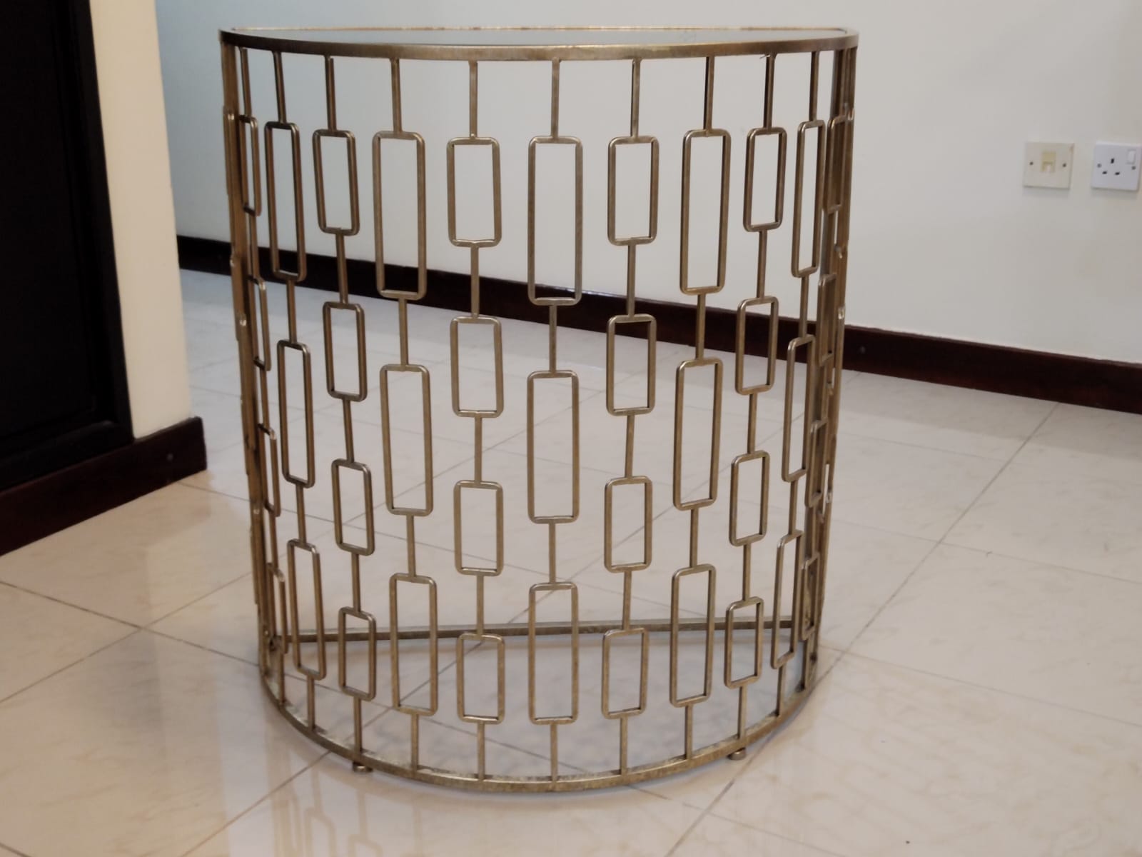 Adore 2 Half-Circle Table - Image 4