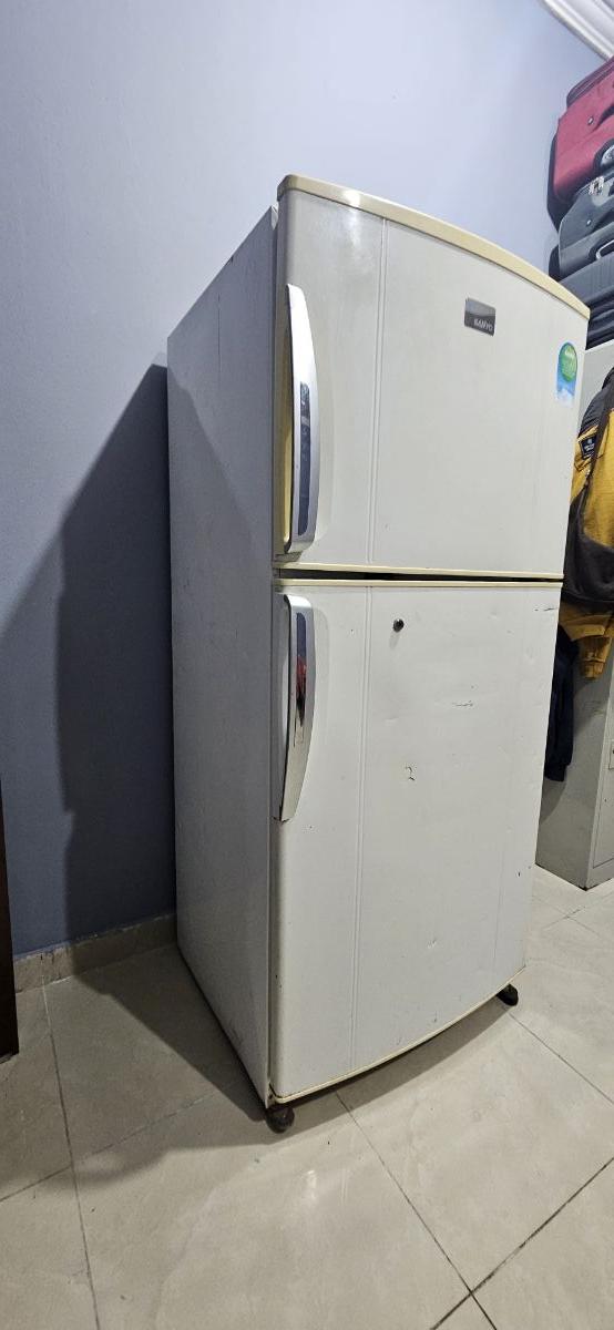 Refrigerator for sale - Image 1