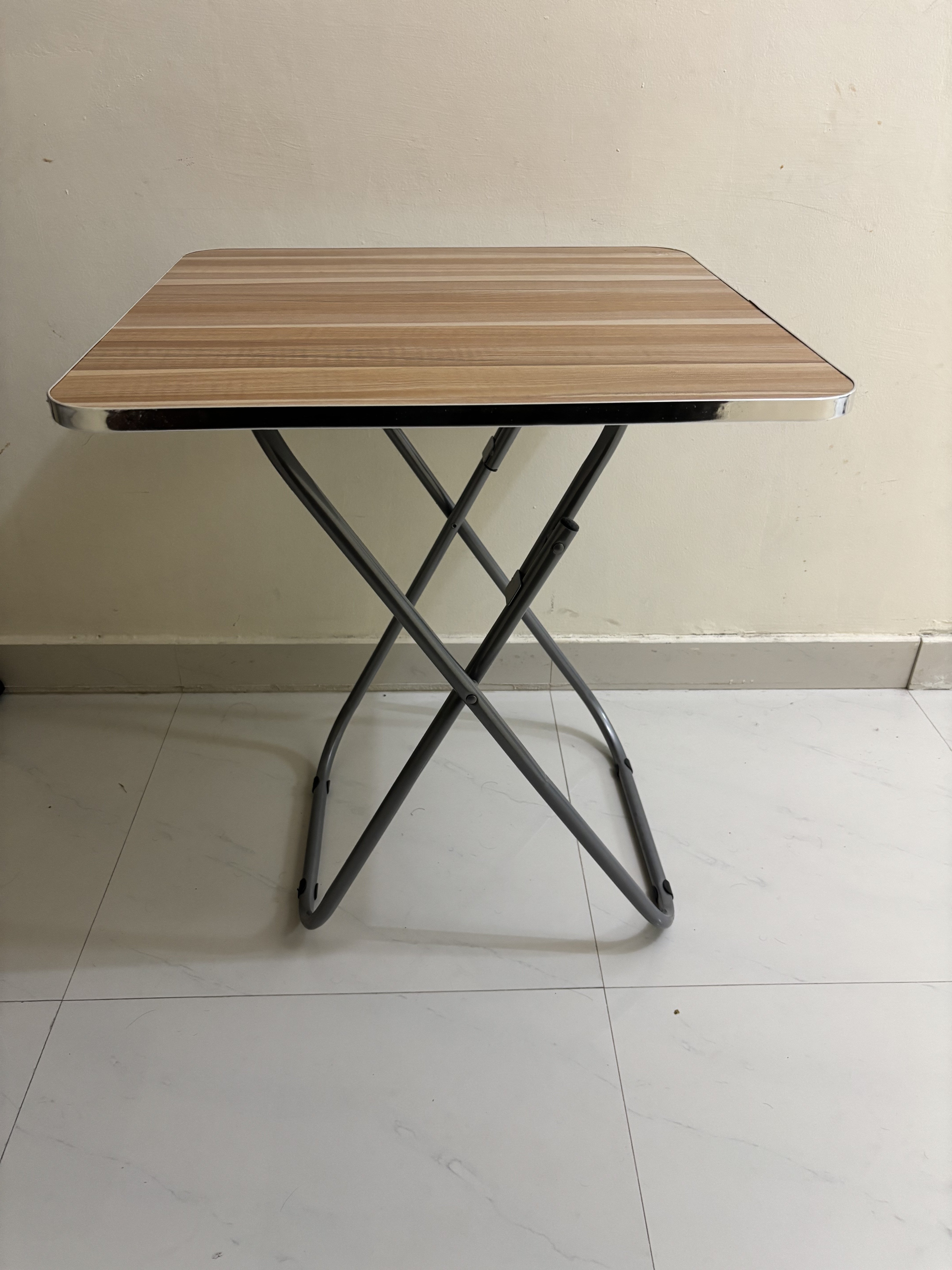 High Quality & Strong Folding Table - Image 4