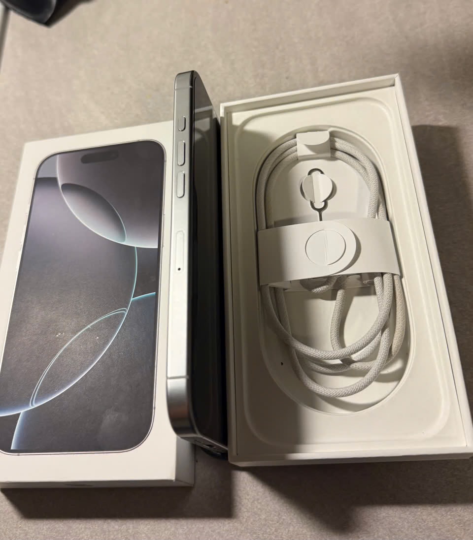 iPhone 16 Pro max - Image 2