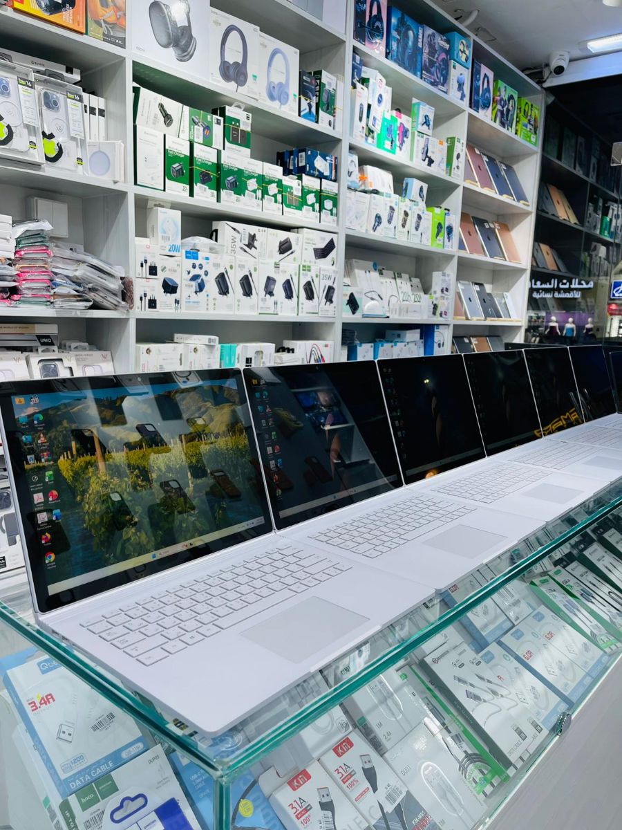 MICROSOFT SURFACE 
 ▪️CORE i5 8th
 ▪️8GB RAM 
 ▪️256 Gb SSD NVME
 ▪️WINDOWS 11
 ▪️TOUCH SCREEN - Image 4