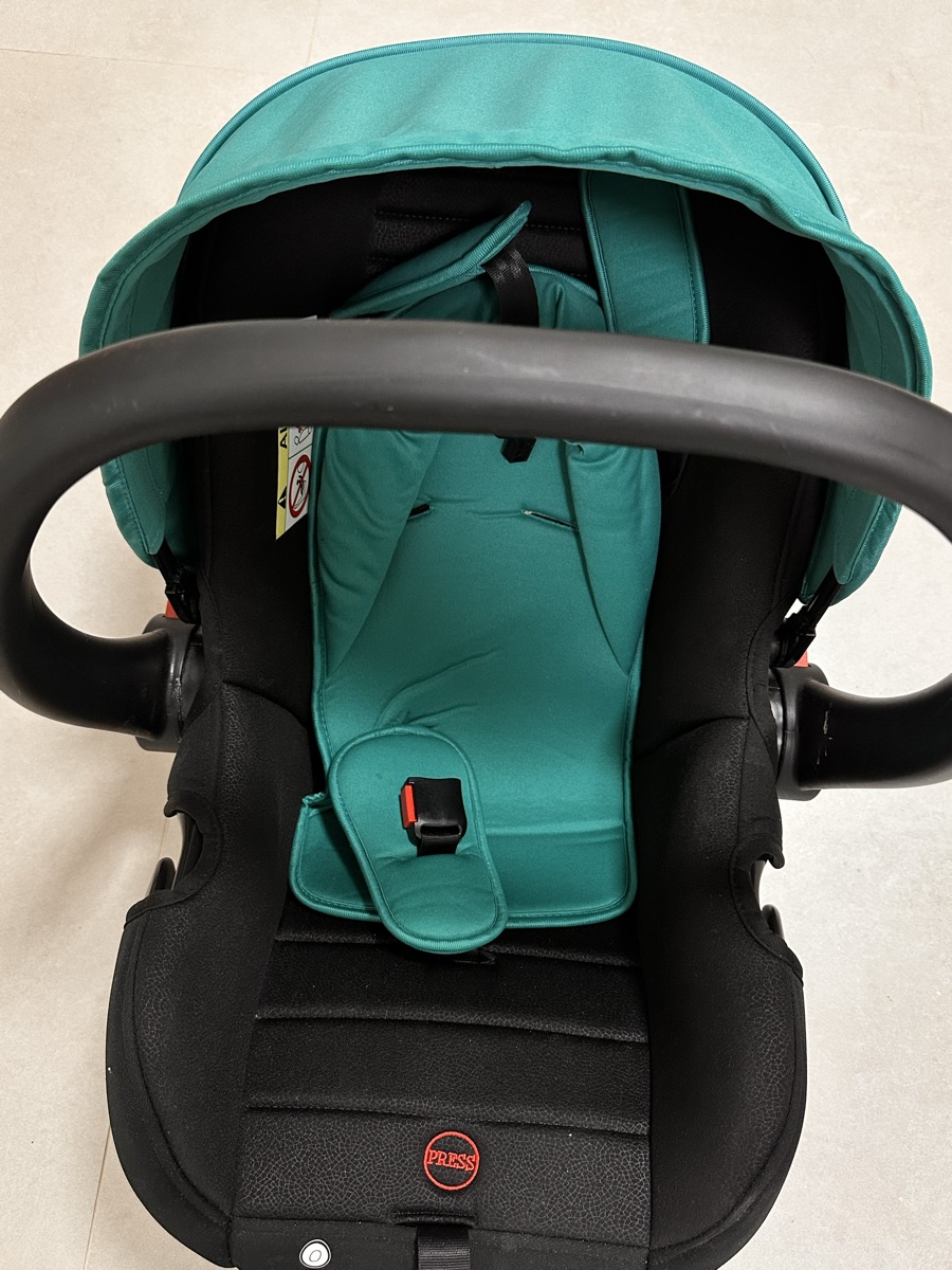 Car seats - Image 1