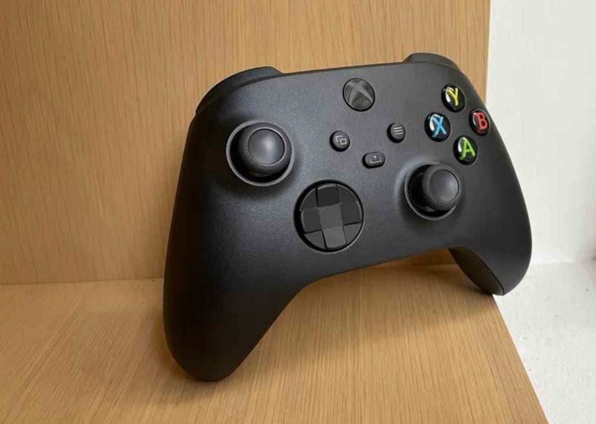 XBOX SERIES /ONE CONTROLLER LIKE NEW - Image 2