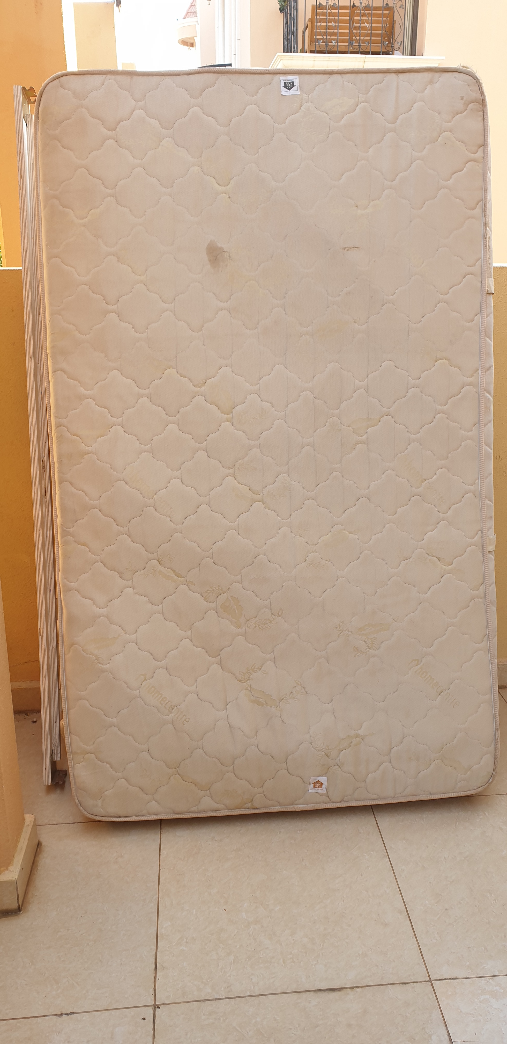 Bed and mattress - Image 1