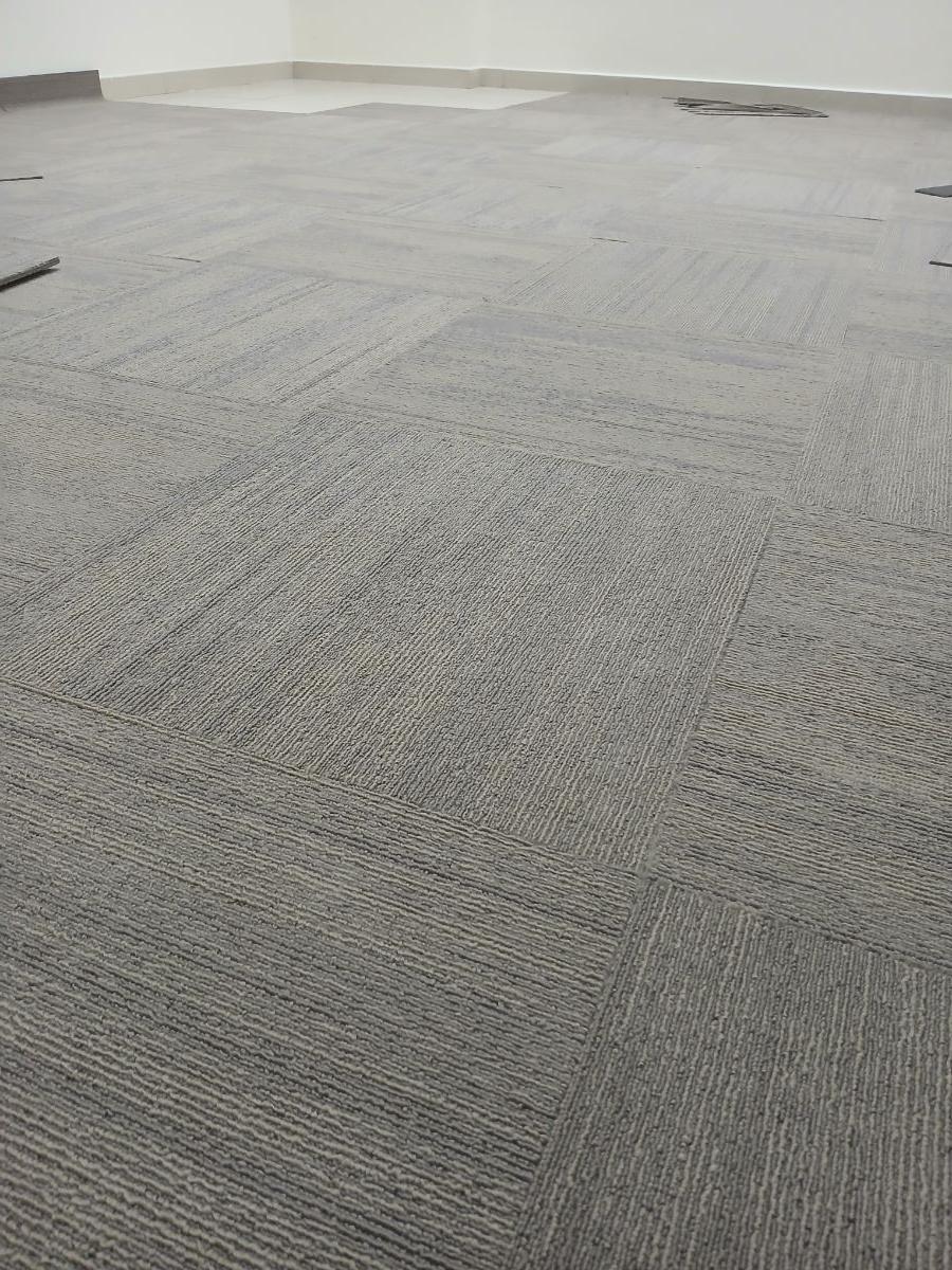 50x50 office tiles carpet flooring - Image 3