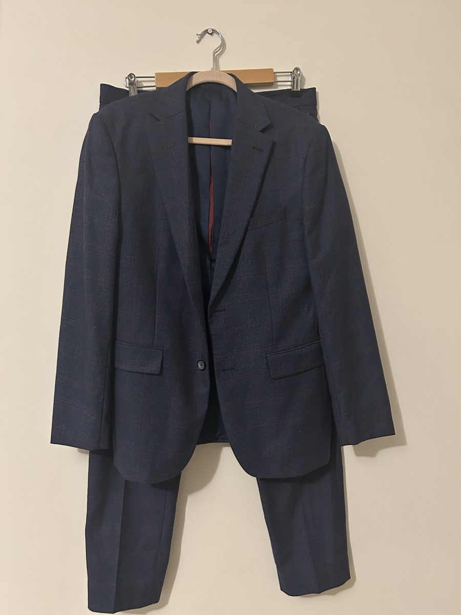 Men’s Suit - Medium (3 free ties) - Image 1
