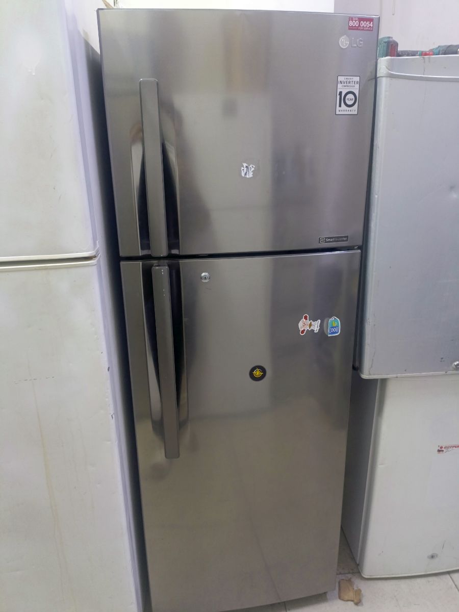 Lg refrigerator - Image 1