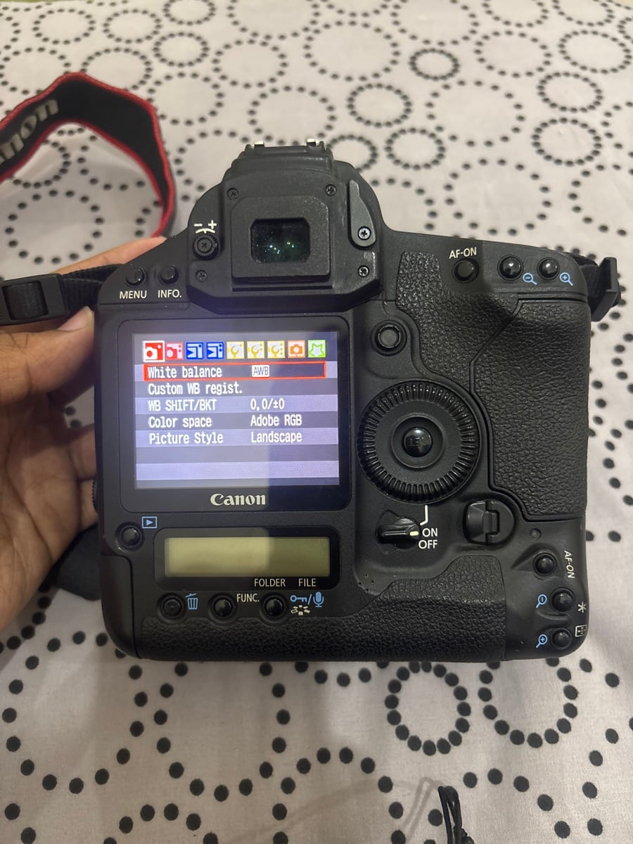 Canon Eos-1 D Mark iii - Image 4
