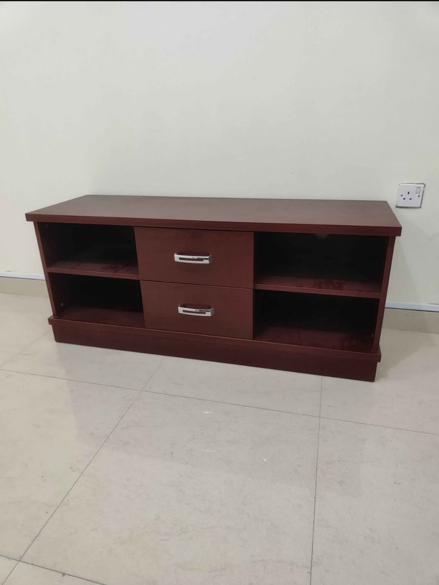 Qatar Airways furniture available - Image 8