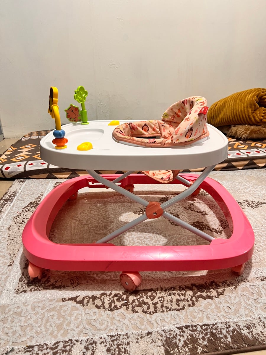 Light used baby walker with box - Image 1