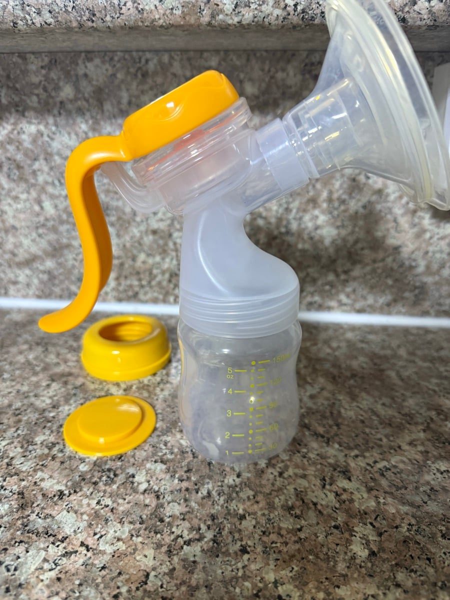 Doopers manual breast pump like new - Image 1