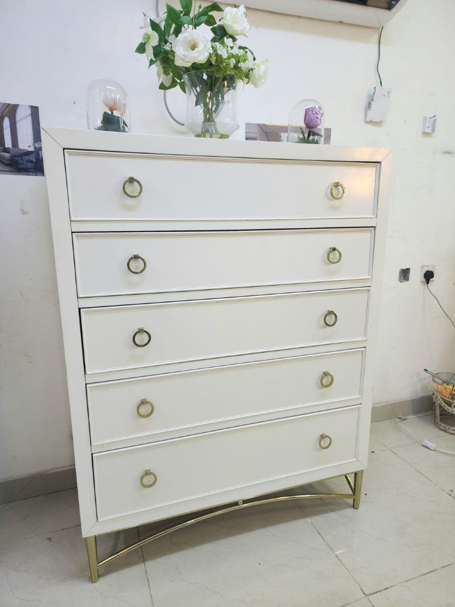 For Sale Homechanter Cast Dowir Like New Condtion if You Want Call Me 72107930 - Image 3