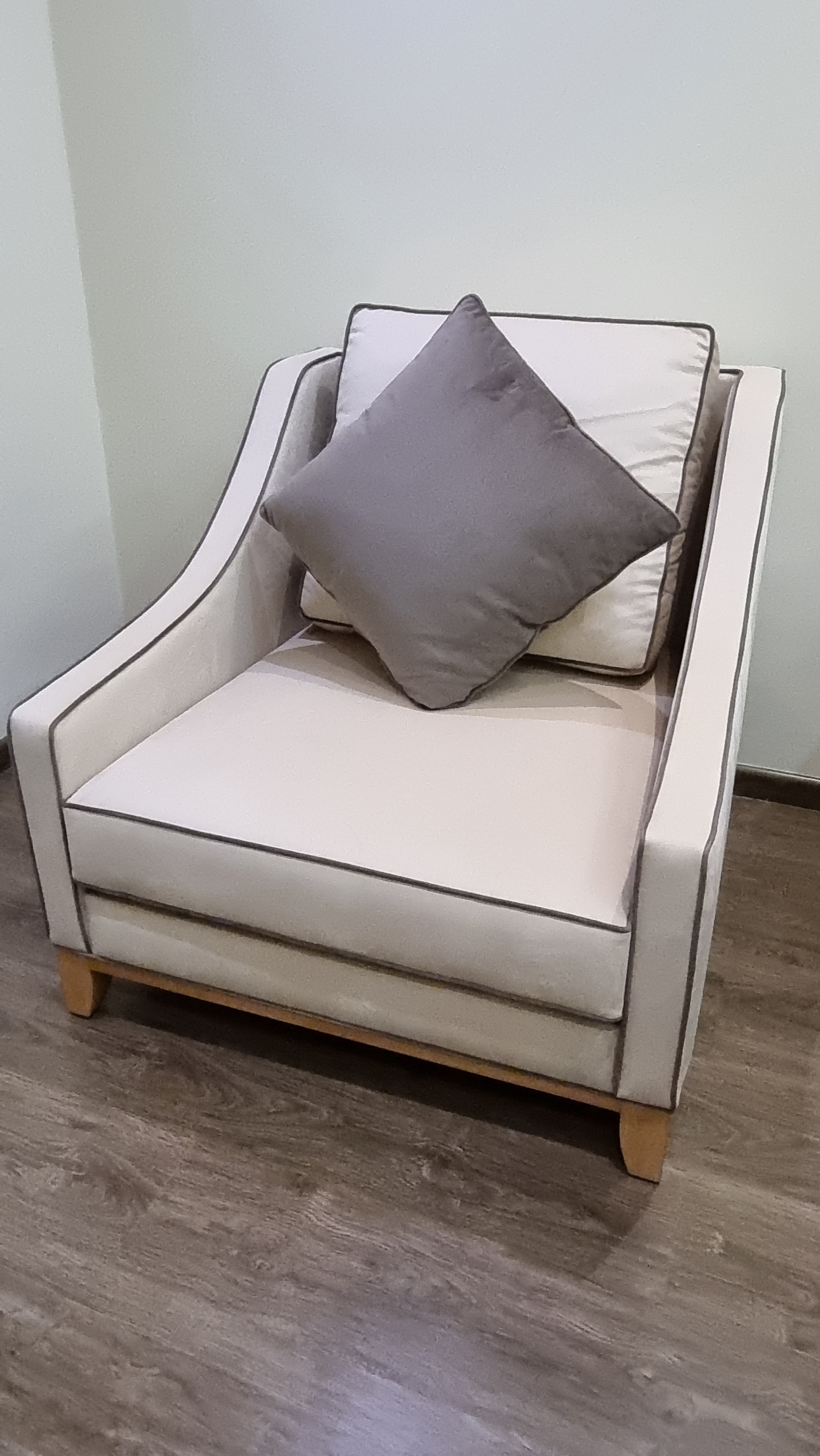 Brand-New High Quality Turkish Armchair – Never Used - Image 2