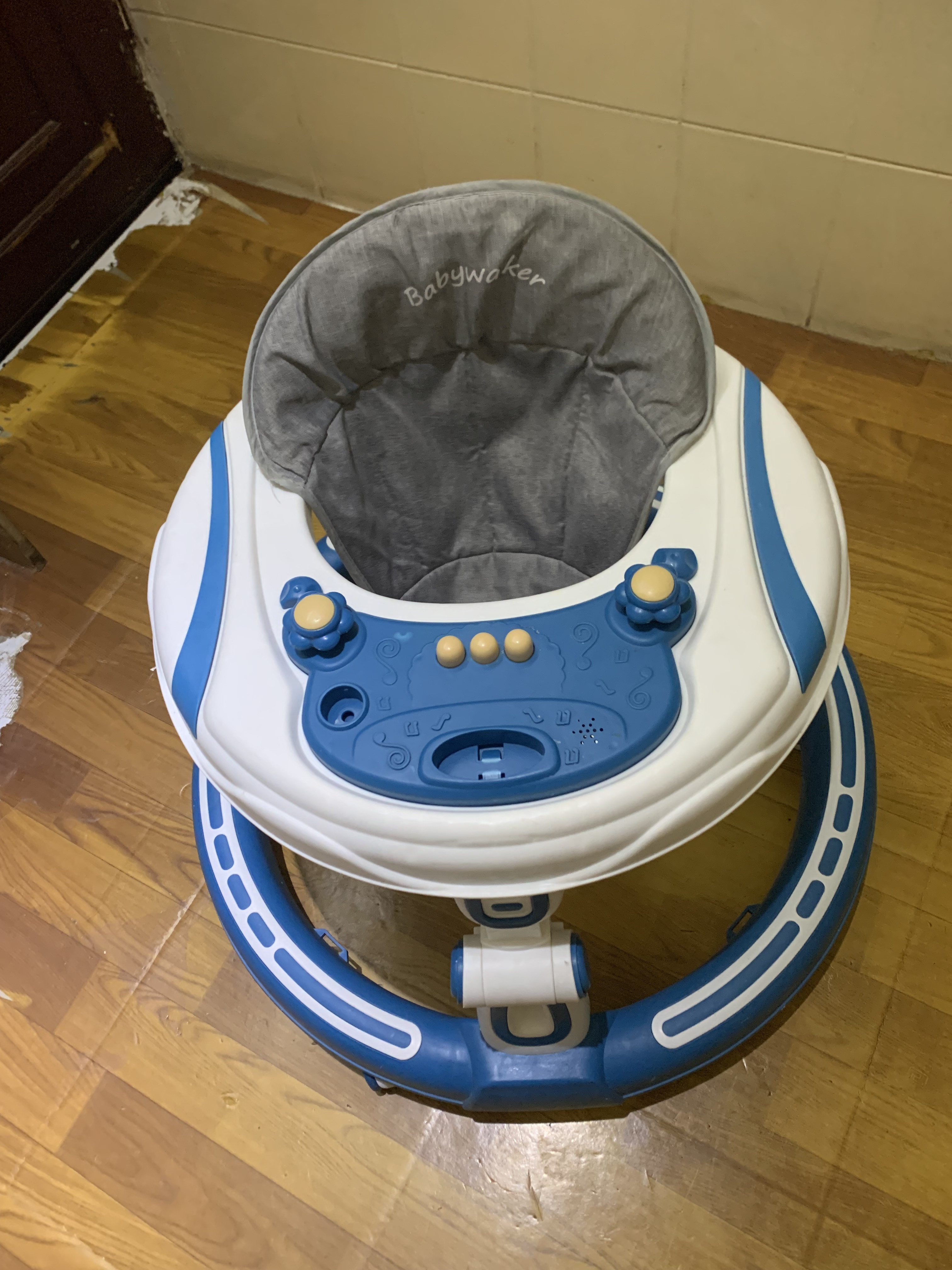 Baby walker - Image 1