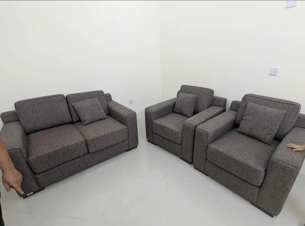 Qatar Airways furniture and electric item - Image 4