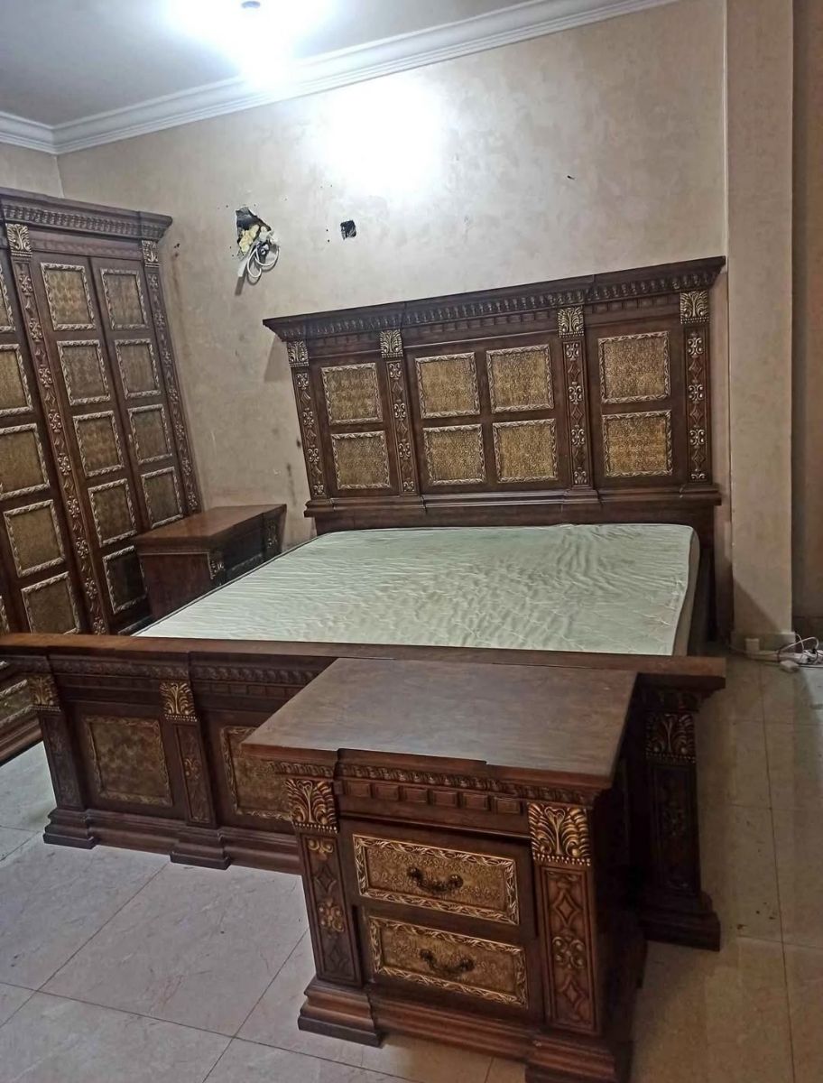 Qatar Airways Furniture available - Image 8