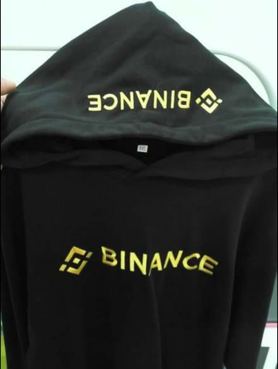 Binance Hoodie XXL - Image 1