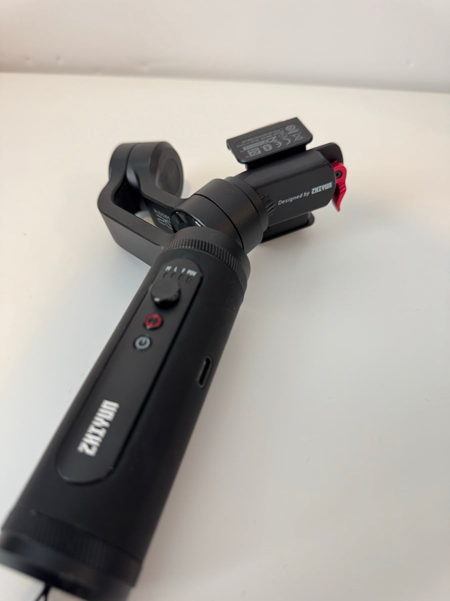 Zhiyun Smooth Q2 Gimbal Stabilser – QAR 300 - Image 2