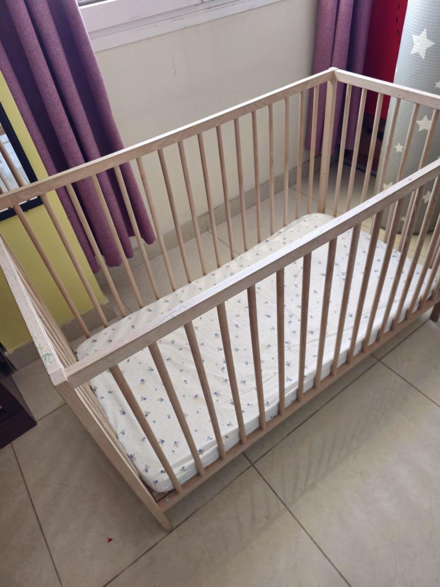 Baby cot - Image 1
