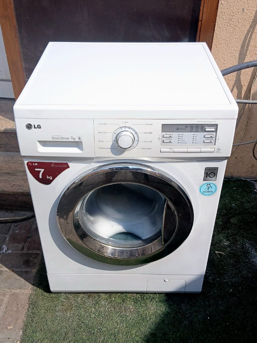 LG 7kg washing machine for sell - Image 1