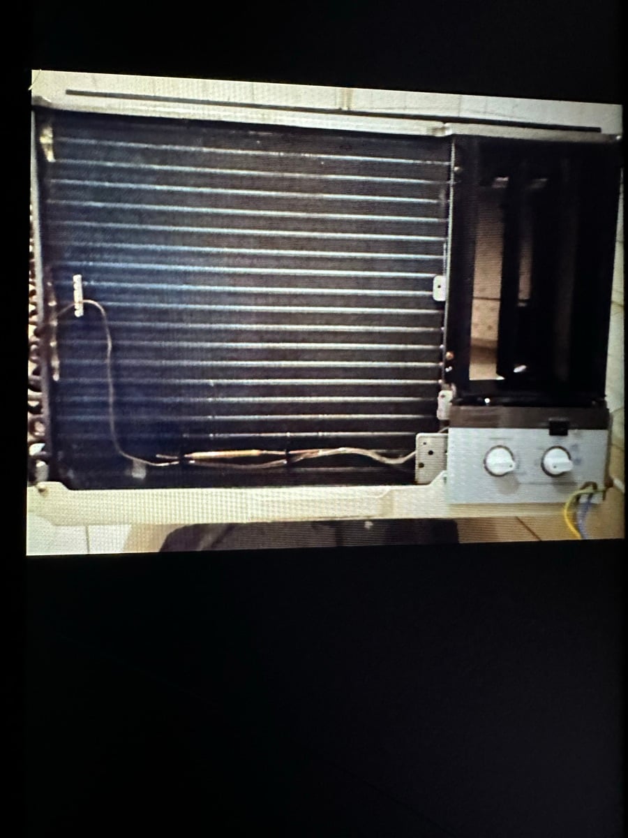 Gree window ac for sale - Image 2