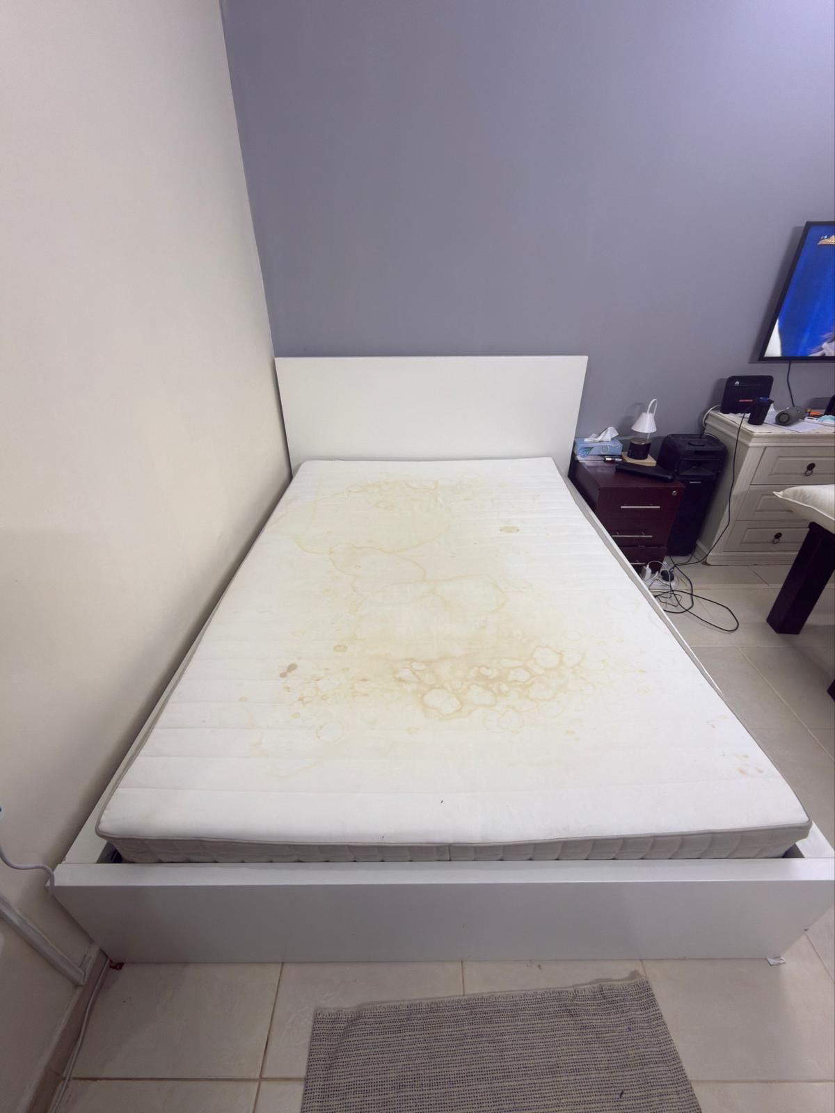 IKEA BED & MATTRESS SET (140x200) - Image 2