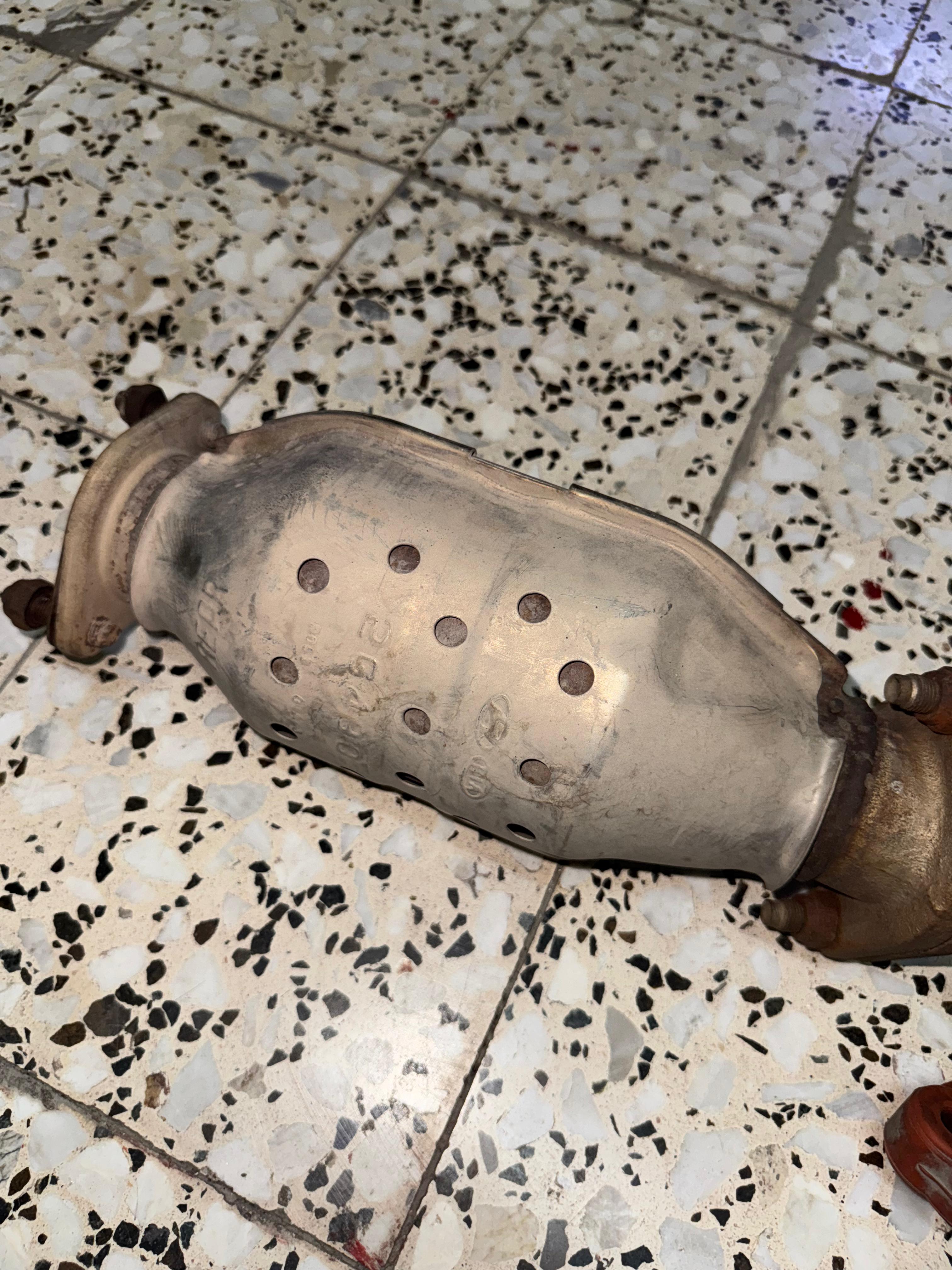 Catalytic converter for Kia cerato Koup  - Image 5
