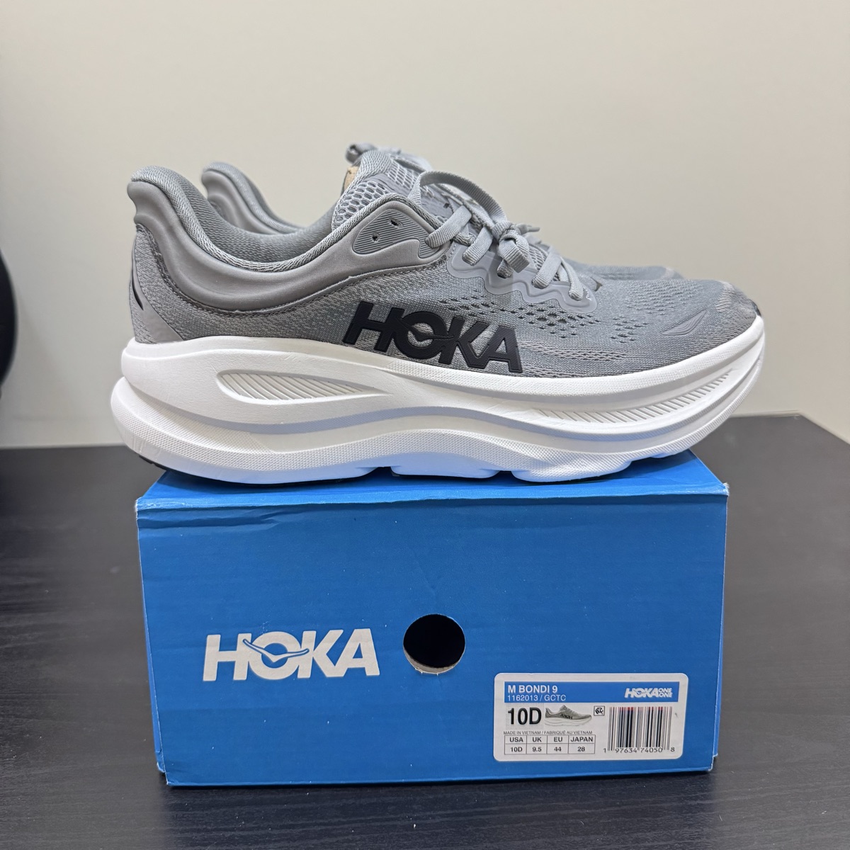 Hoka Clifton 9 - Image 1