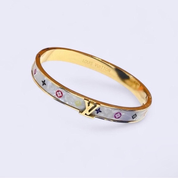 Bracelets - Image 1