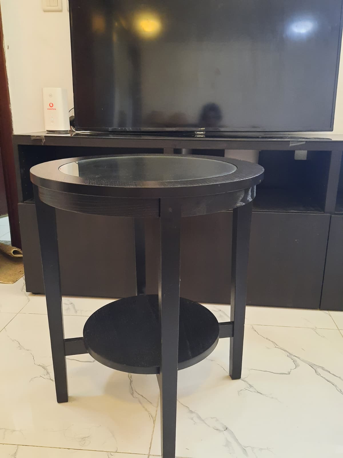 Round coffee table for sale - Image 2
