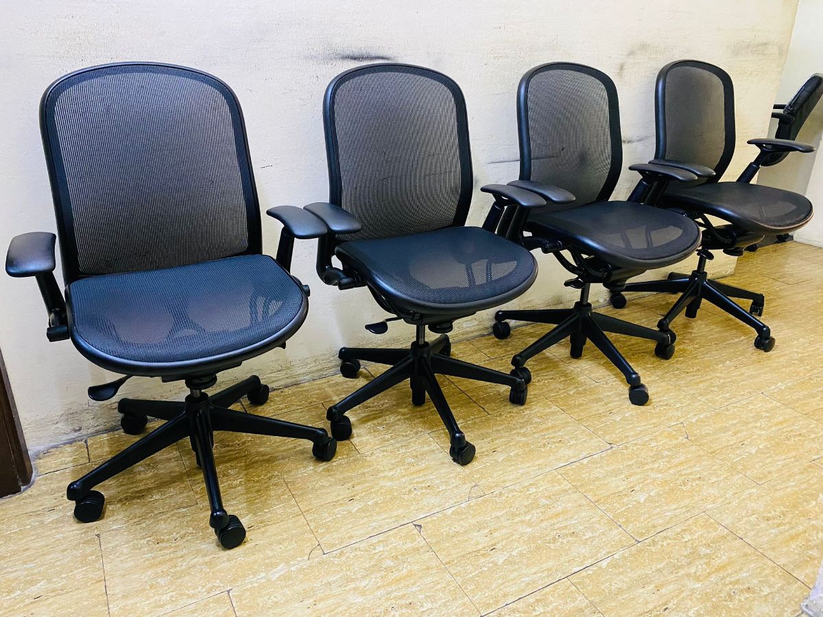 Used office furniture buy sell in Qatar 55157083 - Image 8