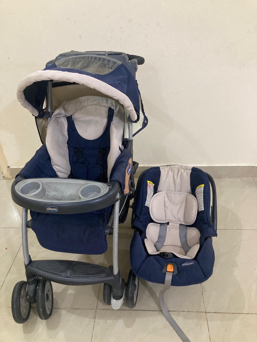 Baby  stroller Chicco brand - Image 2