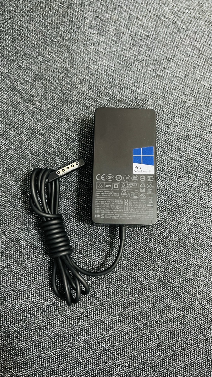 Original Microsoft Surface Charger - Image 6