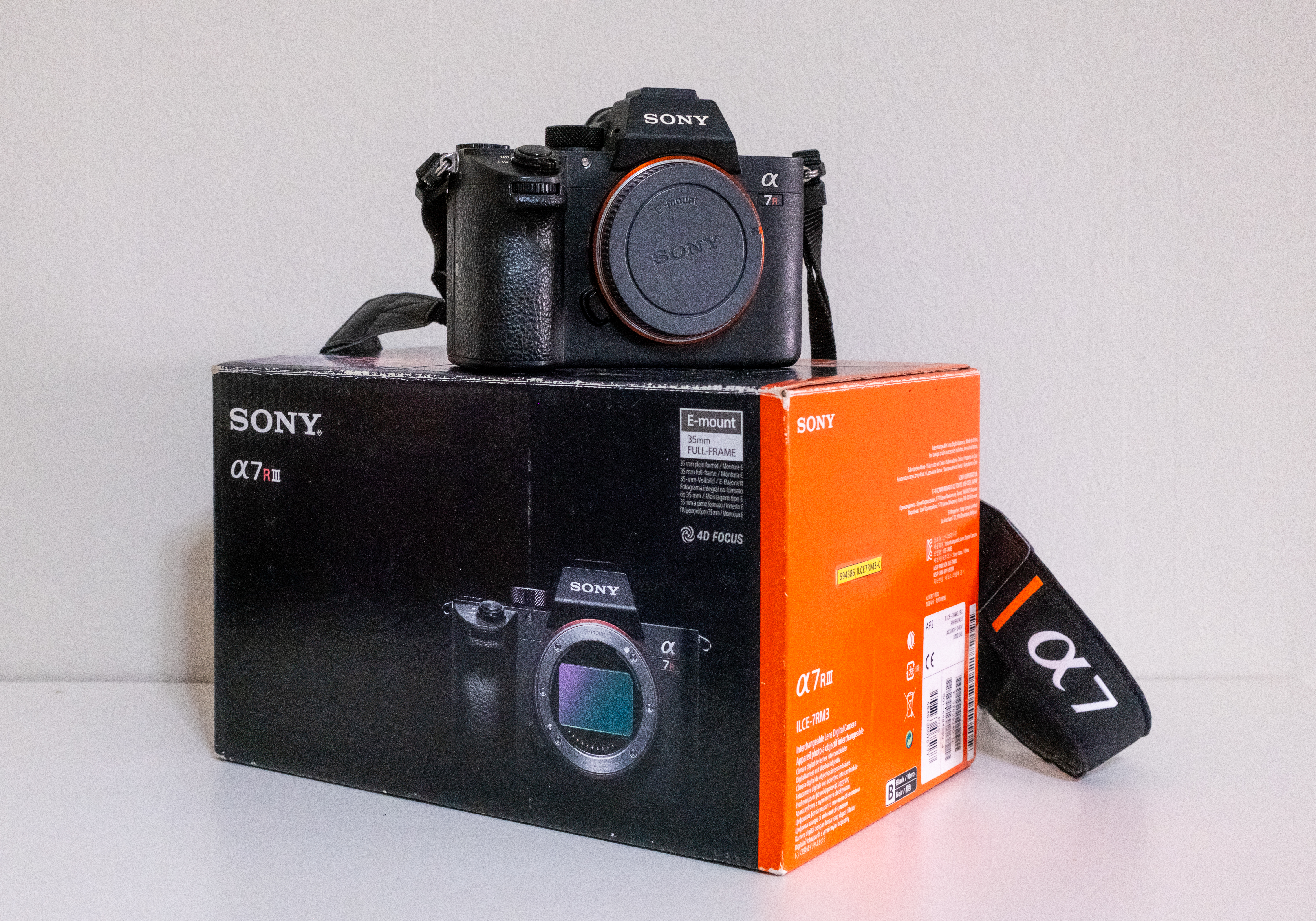 Sony Alpha 7RIII camera (Body only) for sale - Image 1