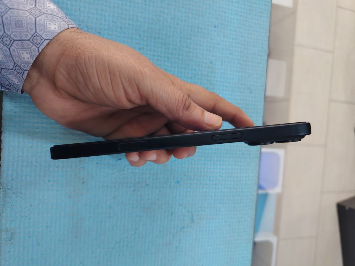 I phone 16 plus 256gb black color - Image 12