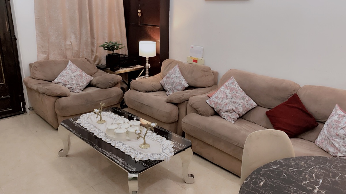 Sofa set for sale: 3-seater sofa + 2 chairs (no table included). - Image 3
