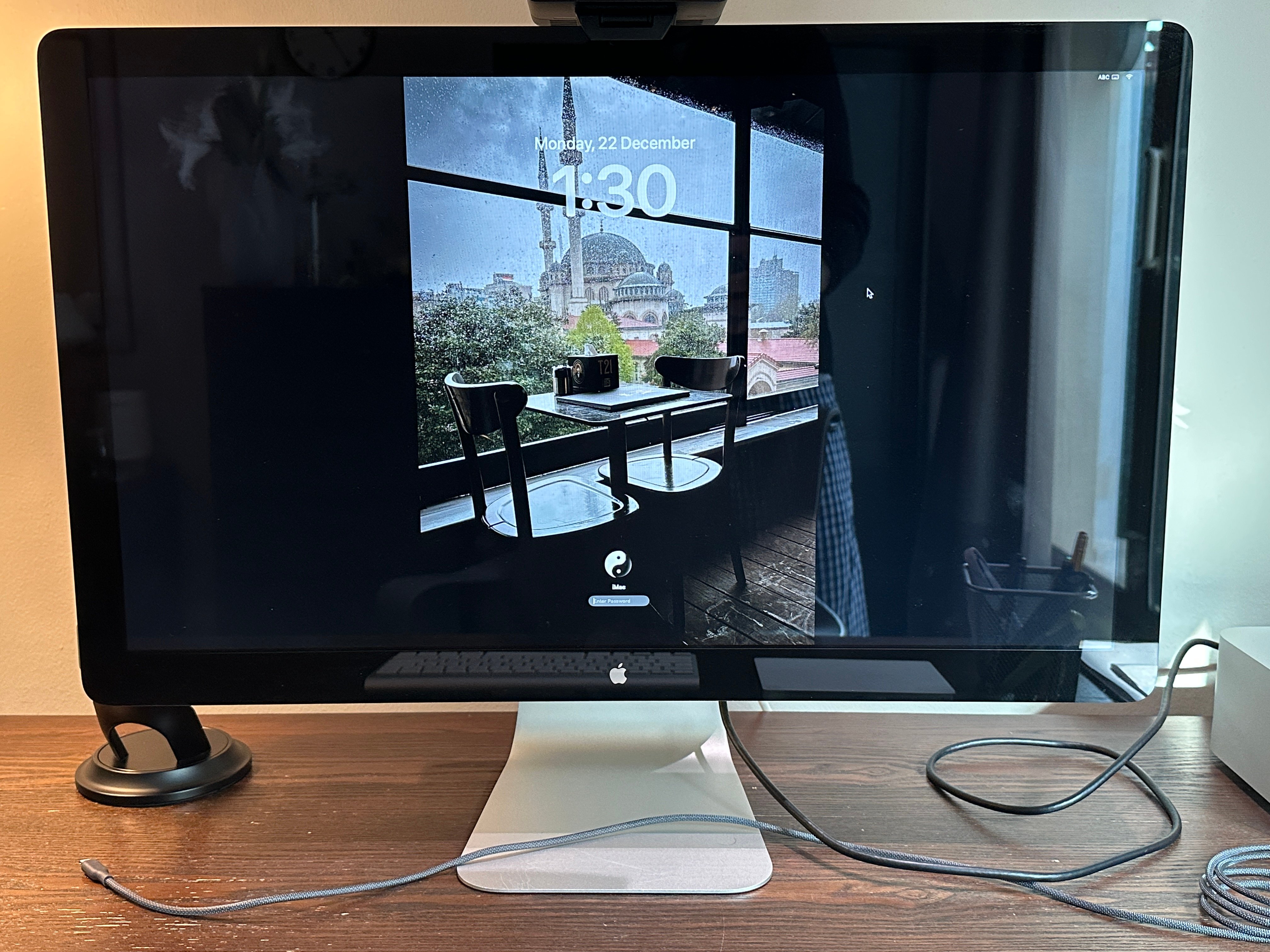 Apple Cinema Display-Desktop Monitor - Image 1