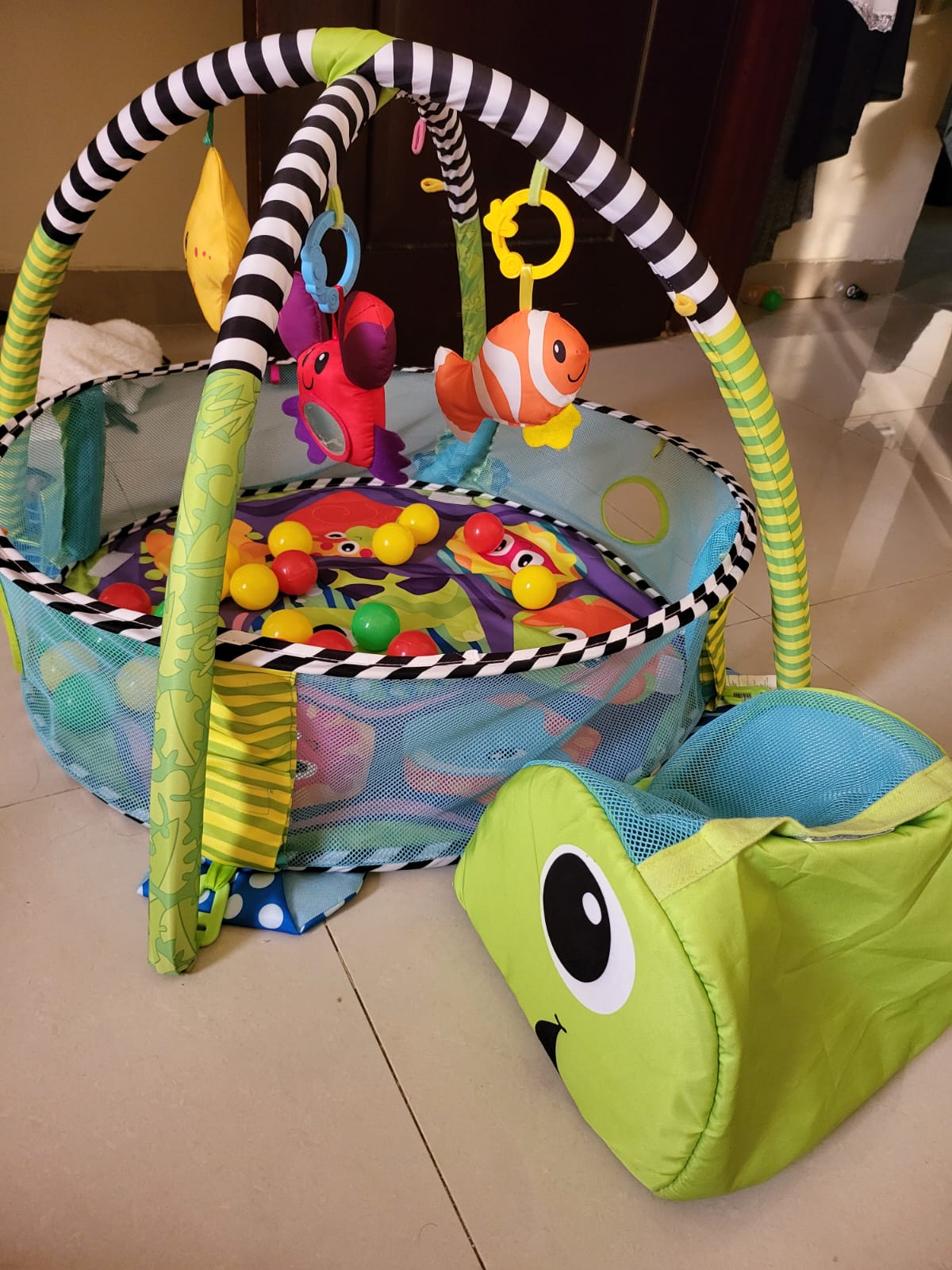 Baby activity gym, ball pit - Image 1