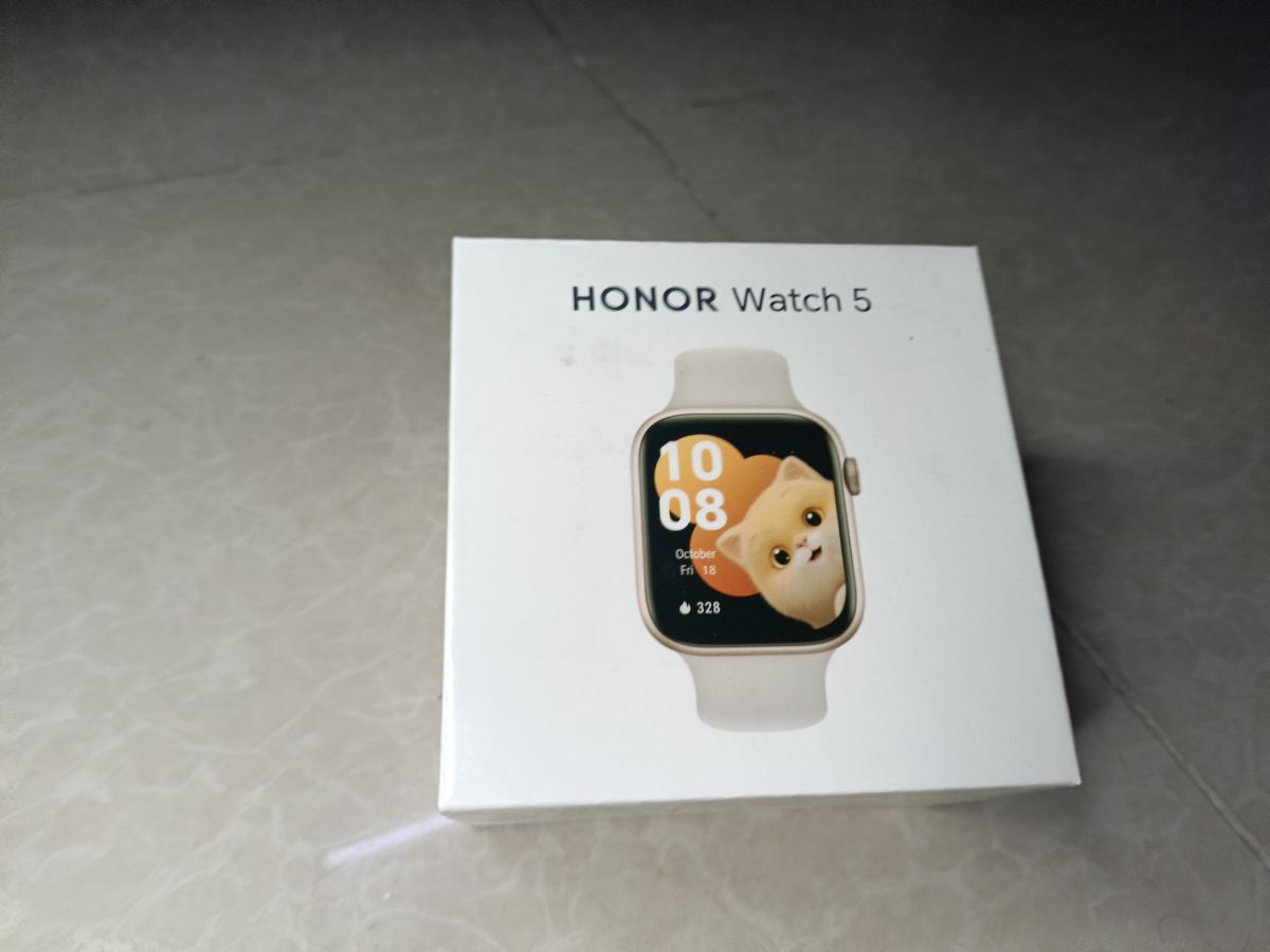 Honor Watch 5 – Gold – Brand New Sealed (No Warranty) - Image 2