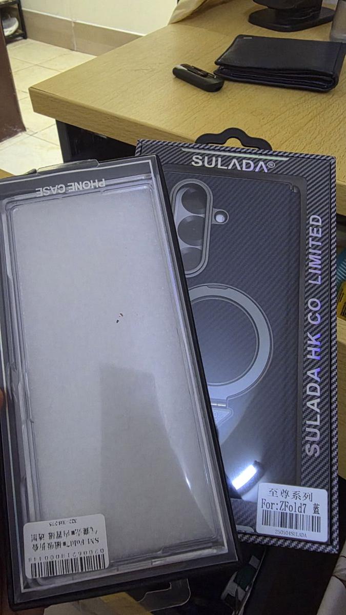 FOLD 7 back cover - Image 2