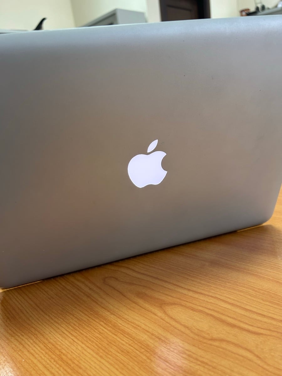 MacBook pro mid 2012 , 13 inche - Image 1
