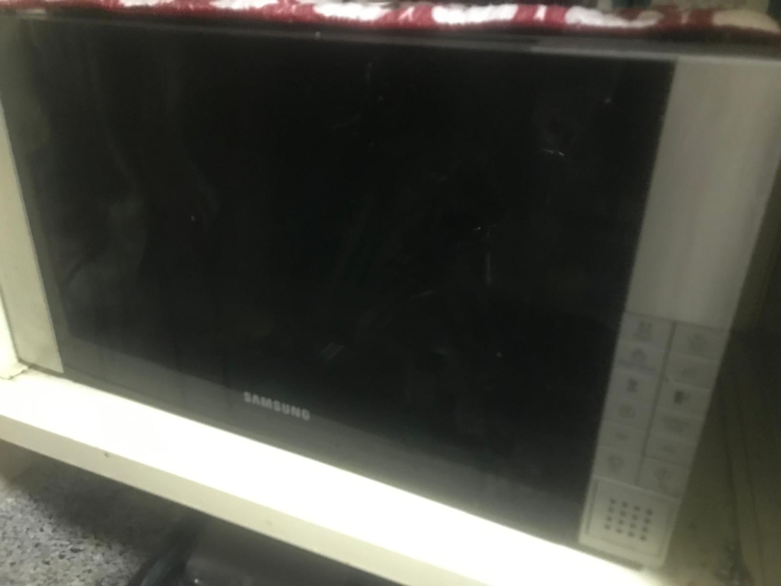 Samsung Microwave Oven - Image 2