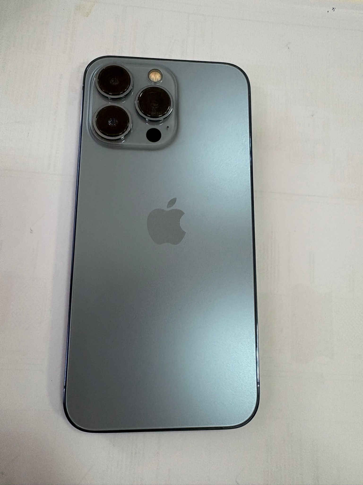 working good condtion I phone 13 Pro - Image 2