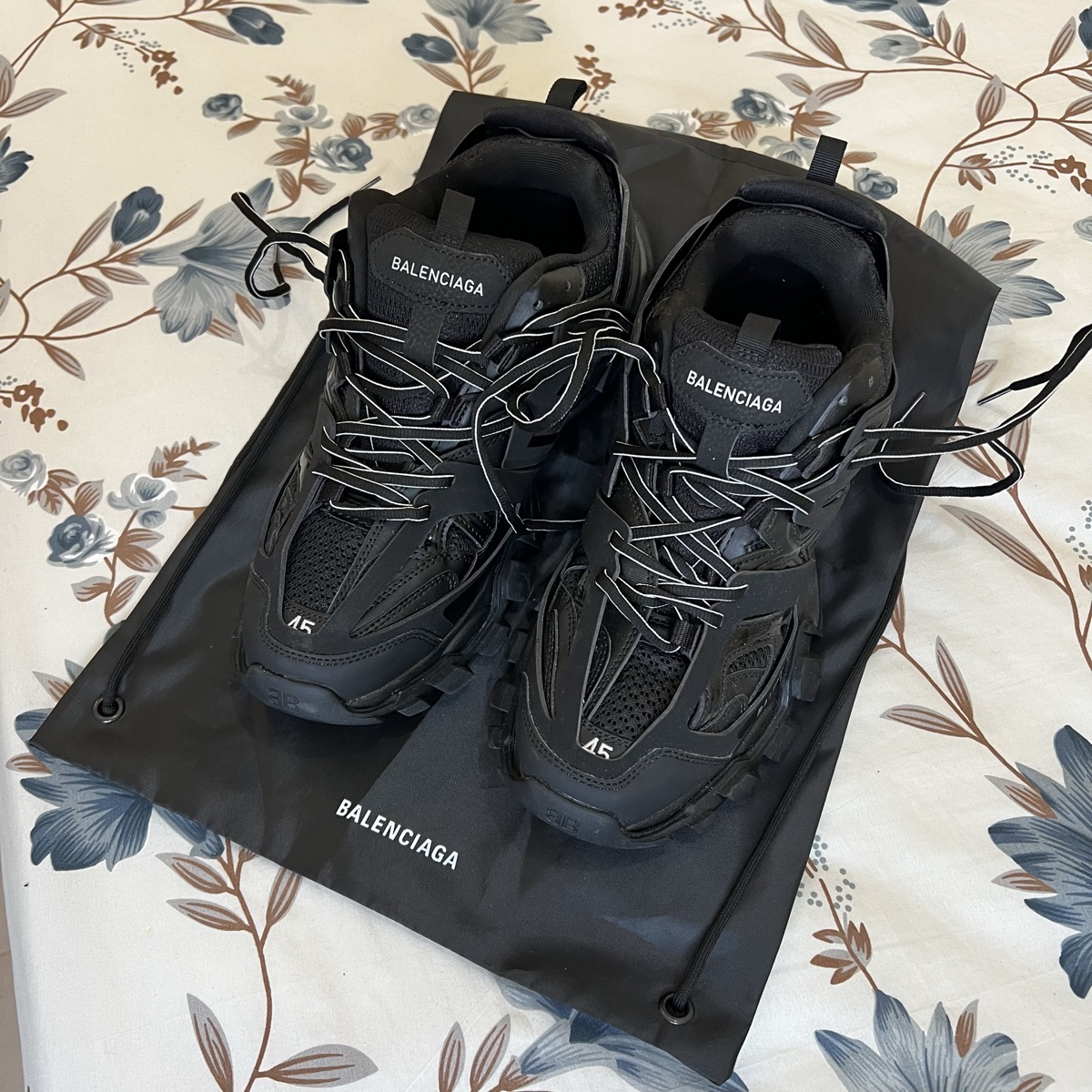 BALENCIAGA SNEAKERS - Image 2