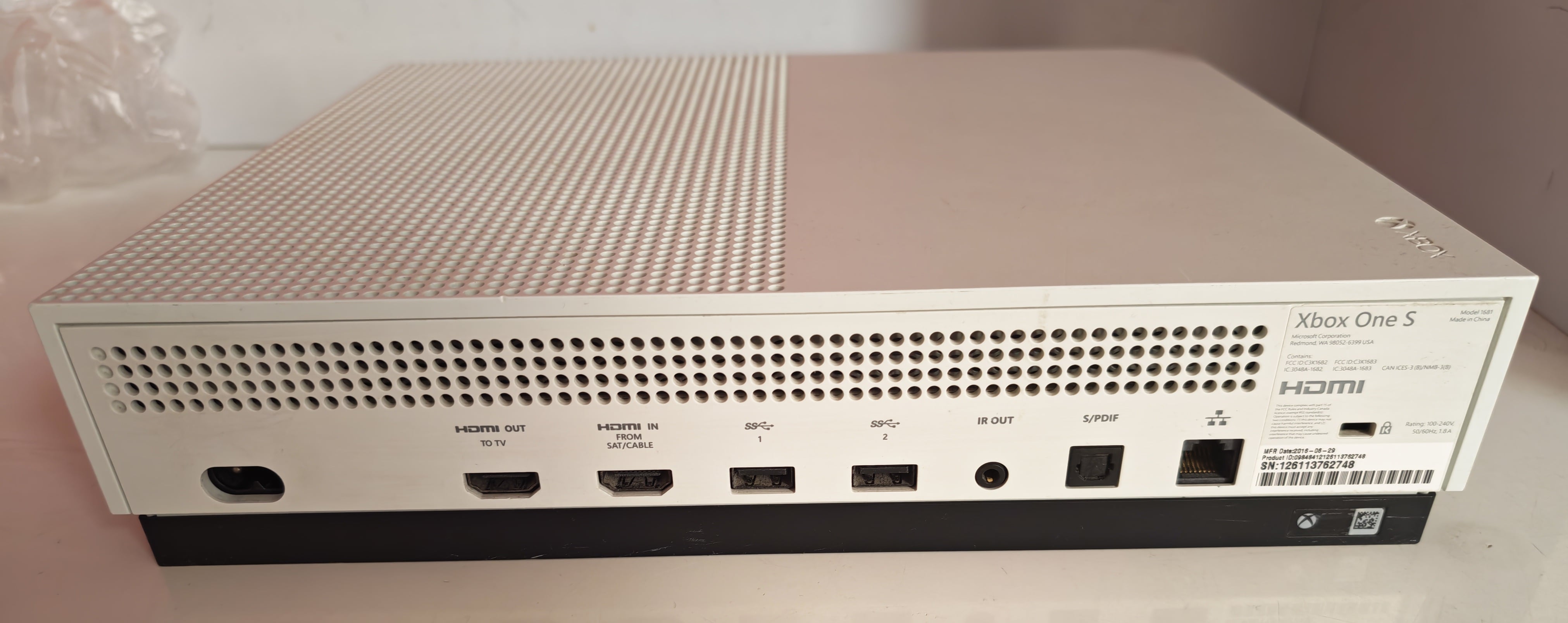 Perfect condition Xbox One S for sale - Image 3