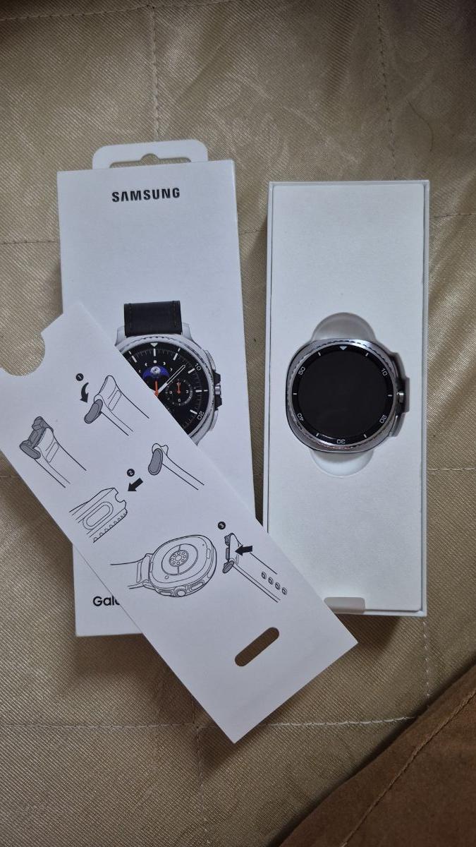 Samsung galaxy watch 8 classic - Image 2