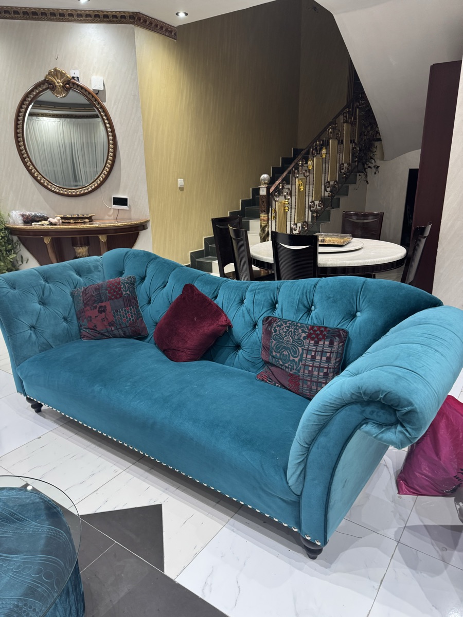 Sofa’s in great condition with table - Image 2