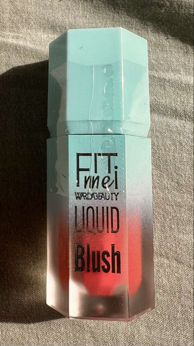 Brand new make up - Image 6